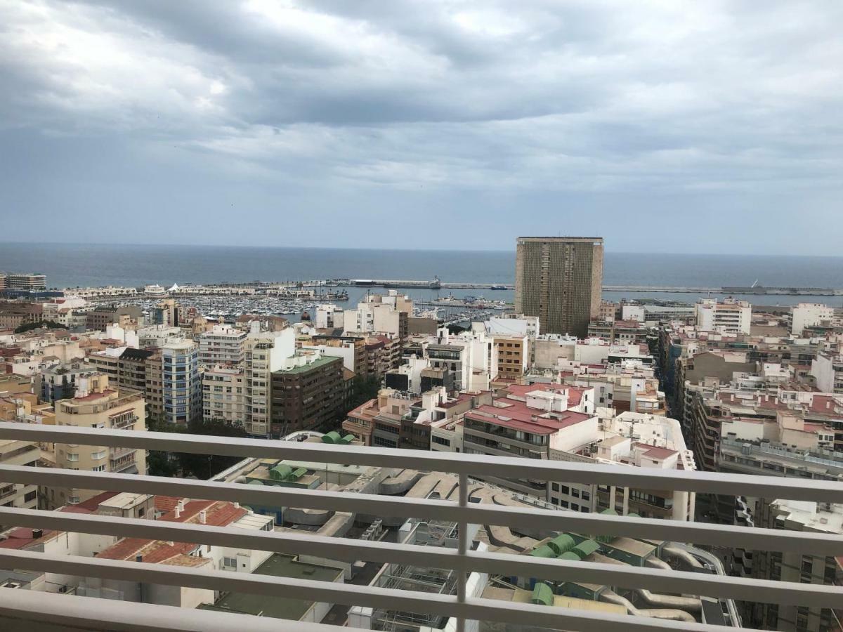Apartamento & Sea View อาลิกันเต ภายนอก รูปภาพ